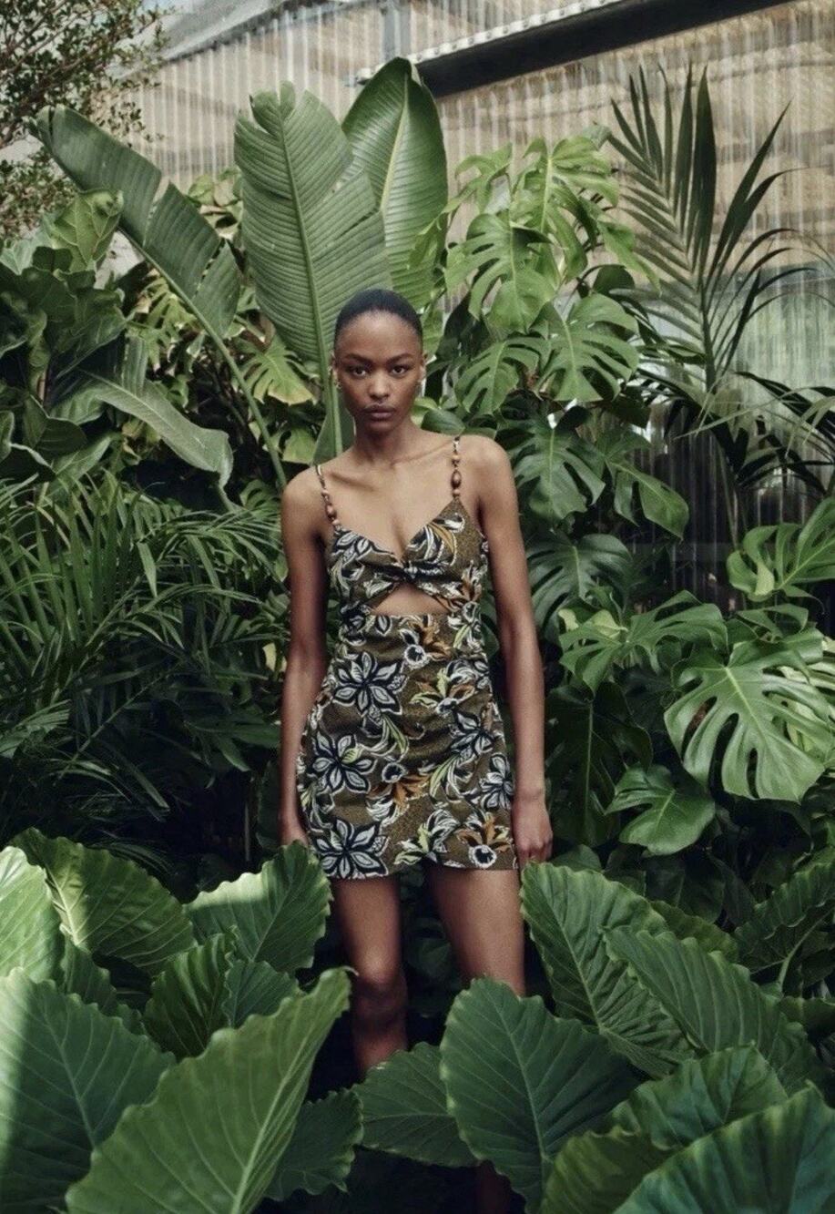 ZARA PRINTED MINI DRESS WITH CUT-OUT DETAIL TROPICAL BROWN M